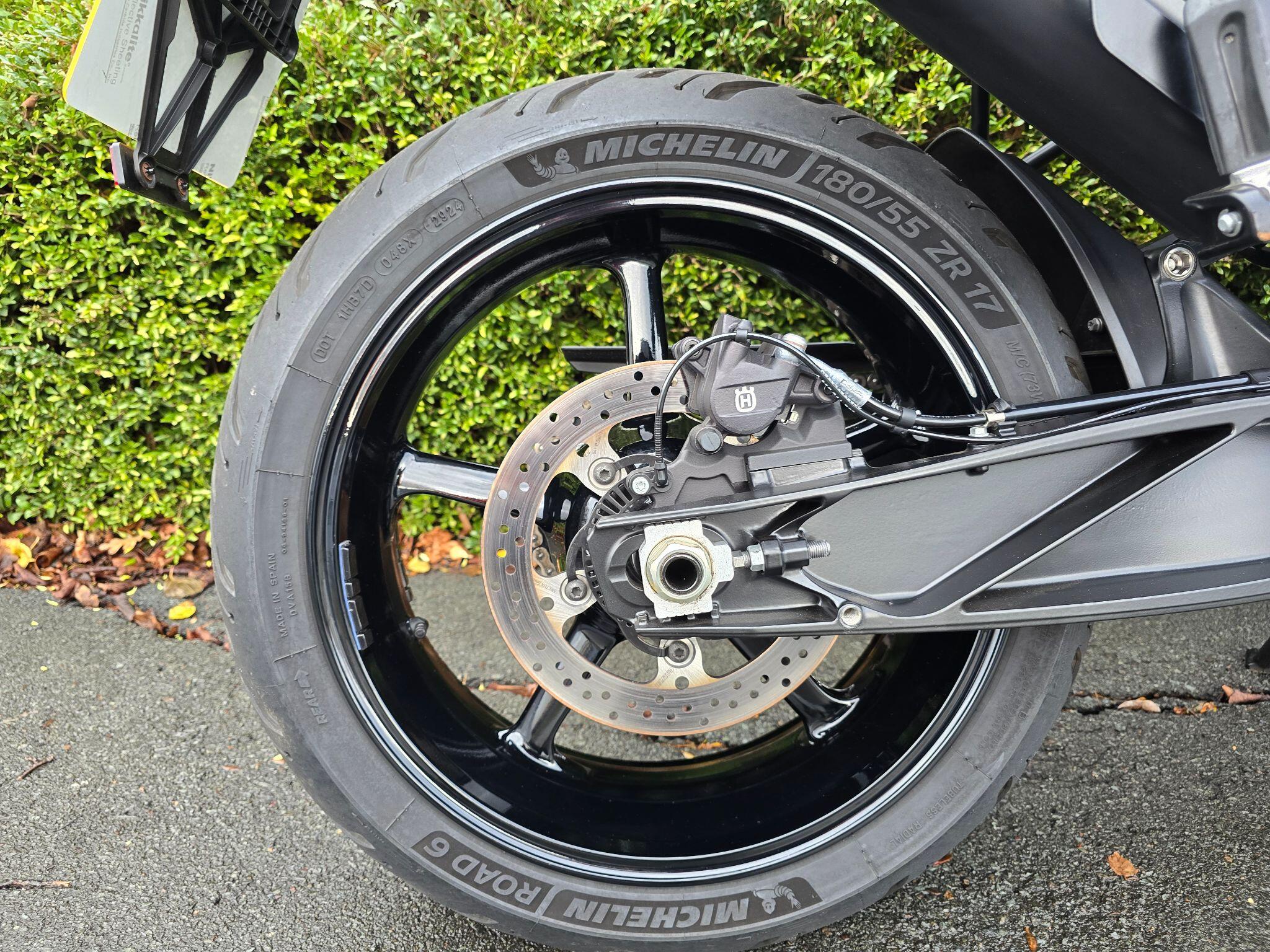 2025 25 Reg Husqvarna 801 520 X-Ring Euro 5